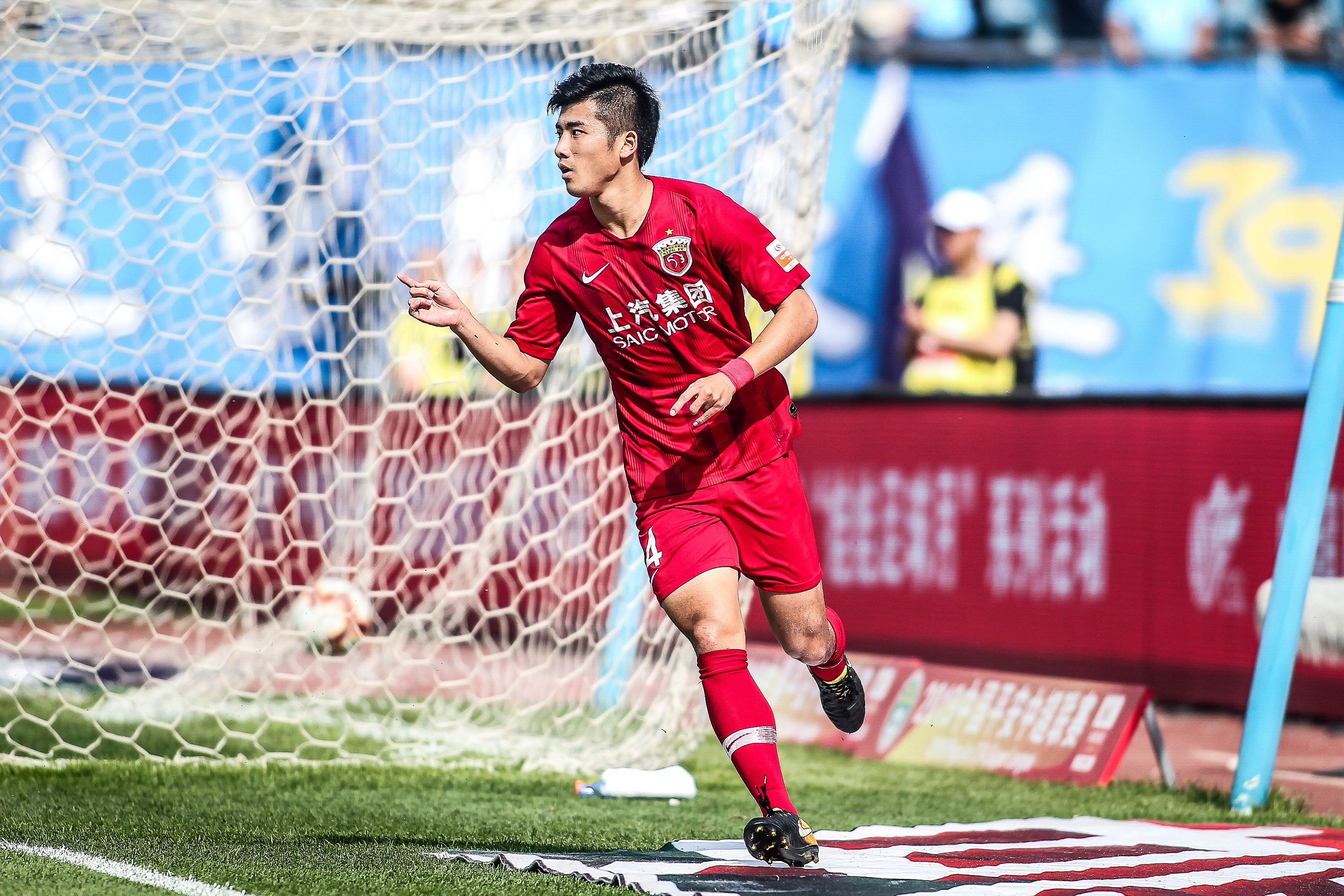 而是防守体 而是防守体